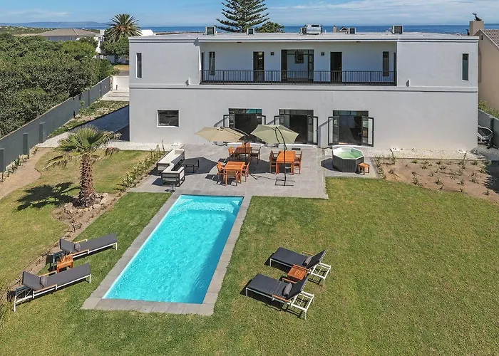 Glow Boutique Suites & Guesthouse